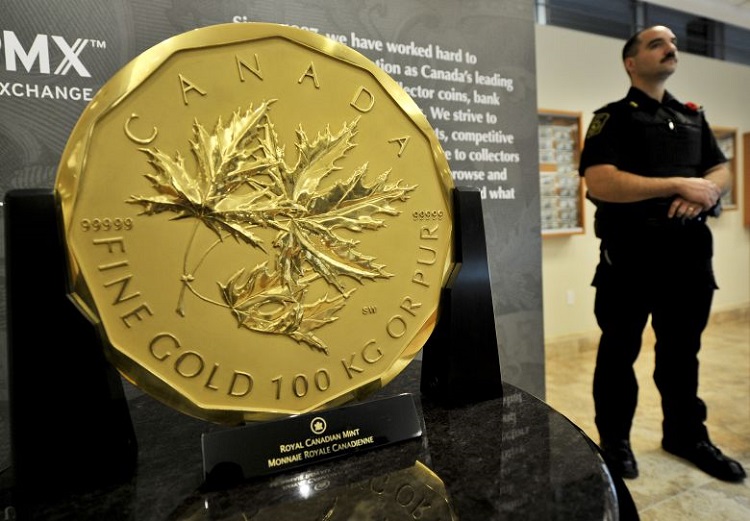 Hoja de Arce Gigante, moneda de oro de 100 kilos