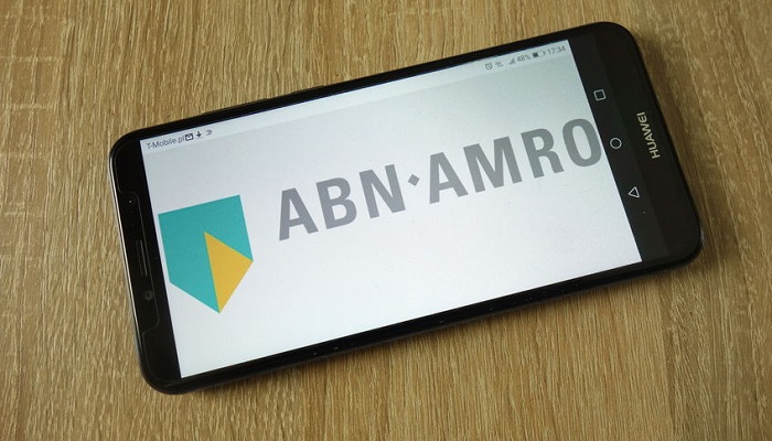 Logo de ABN Amro en la pantalla de un móvil