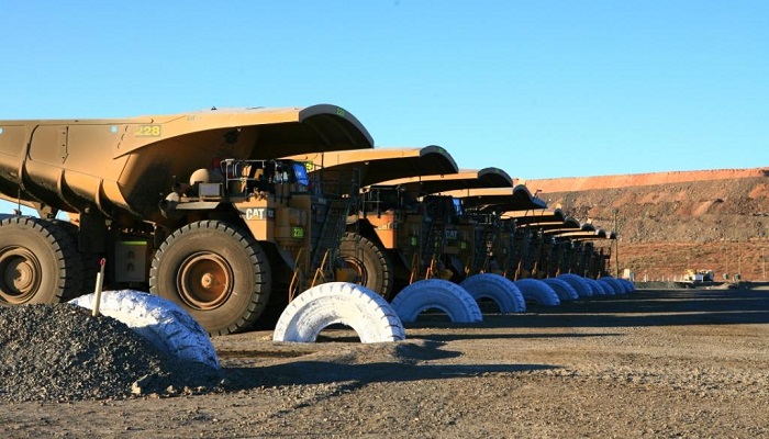 Camiones aparcados en la mina Super Pit (Australia Occidental)