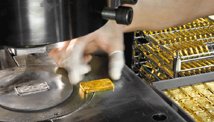 Fabricación de lingotes de oro en la refinería MKS-PAMP
