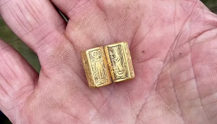 Biblia de oro encontrada en North Yorkshire