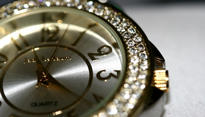 Reloj de oro y diamantes
